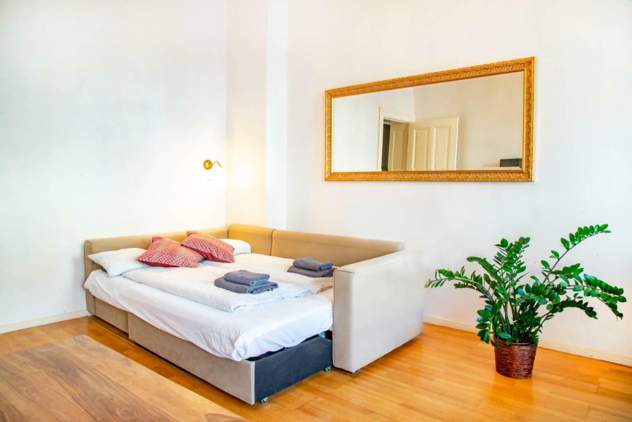 Apartment Winsstr. 68 Berlin Bagian luar foto